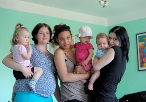 Mammas mit ihren Babies